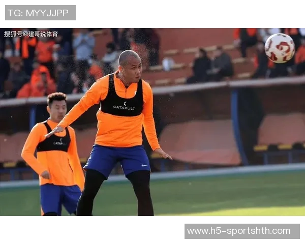 鲁媒报道泰山队计划引进外援中卫中场及两三名实力派内援提升球队竞争力